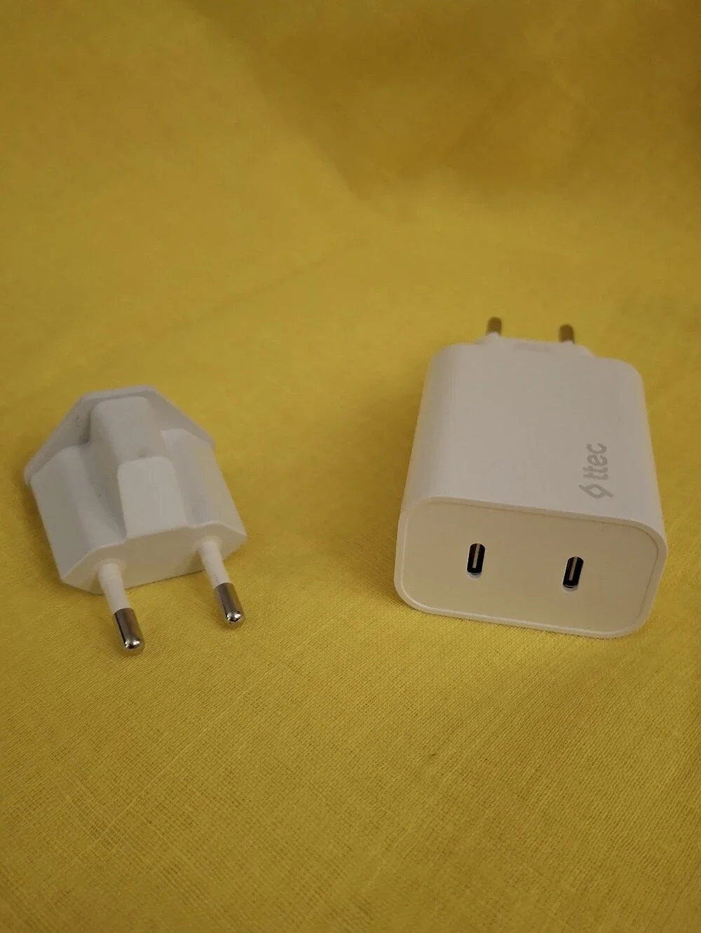White 40W PD USB-C Fast Wall Charger with EU Plug